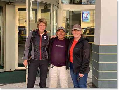 Micheline, Chris and Berg Adventures guides; Osvaldo and Sergio, at Hotel Europa in La Paz; getting ready to leave to the Huayna Potosi climb.