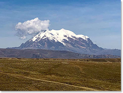 View of Illimani along the way