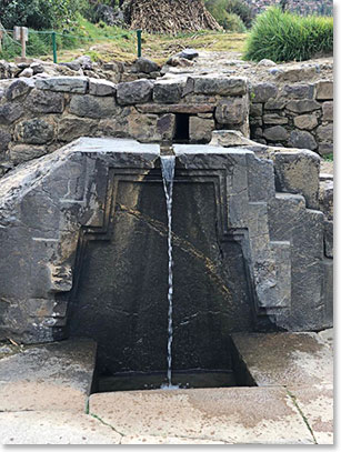 The Queen’s bath – Inca bath for the Royalty at Ollantaytambo